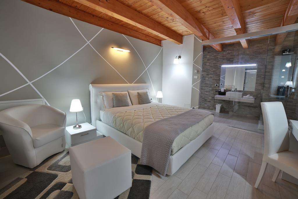 Villa Giulia Del Cavaliere Castrovillari Eksteriør billede